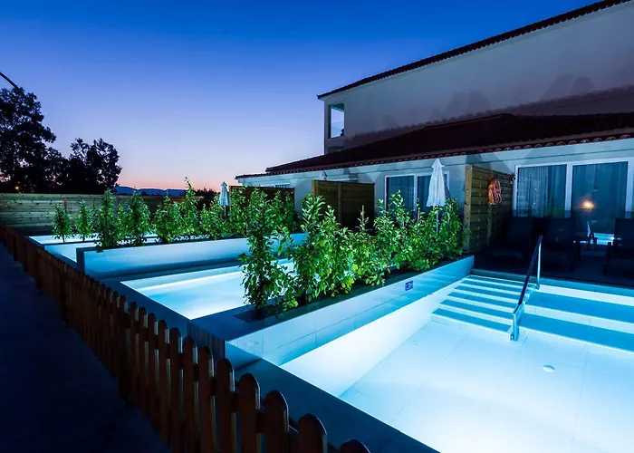 Exotica Hotel 3*